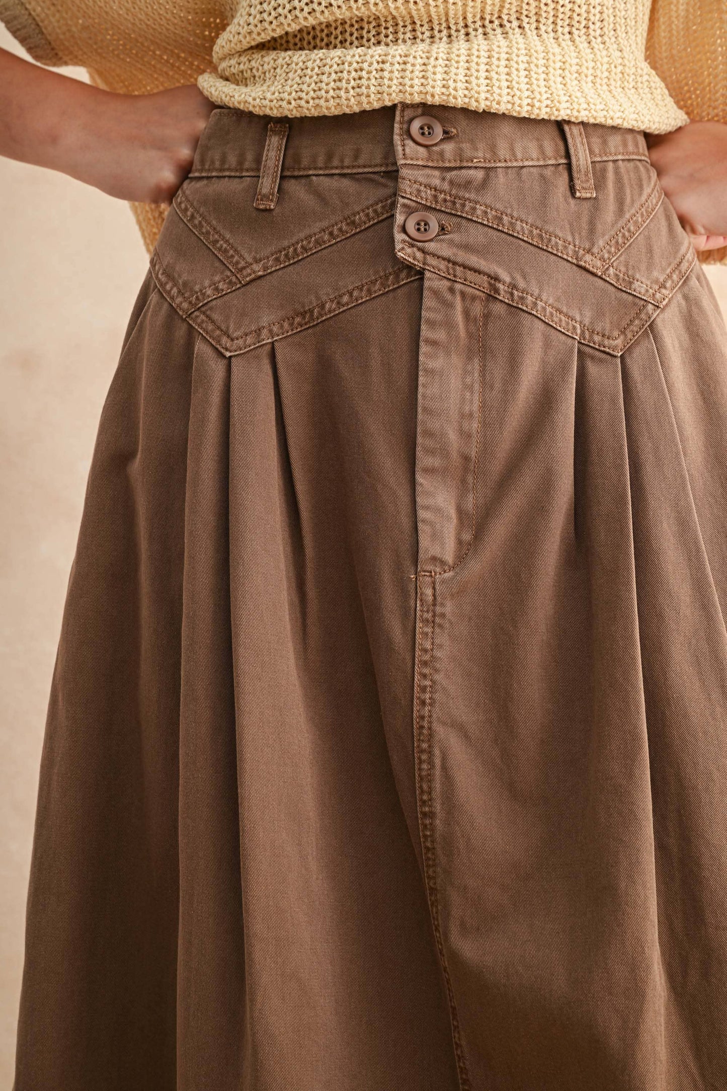 Pleat detailed skirt