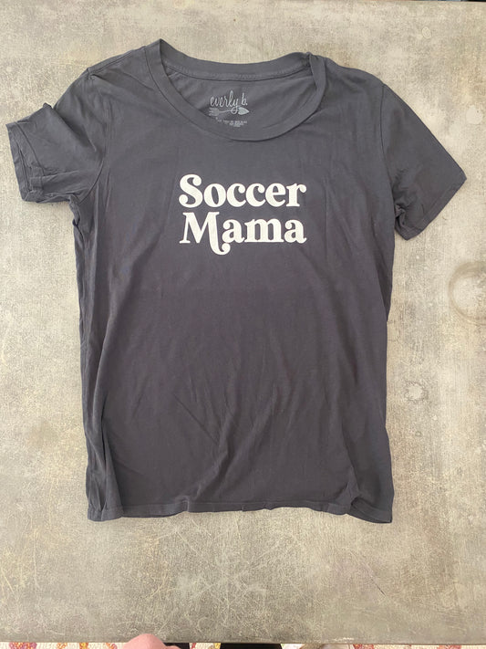 soccer mama tee | charcoal